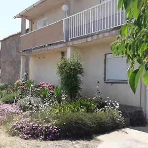 apartman-nika-razanac.hotelinzadar.com/