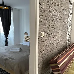 apartments-kremenic.primorje-gorskikotar.com/